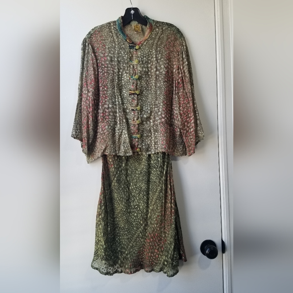 URU Kristine St. Rrik Silk Blend Two Piece Dress and Jacket Multi Color Set